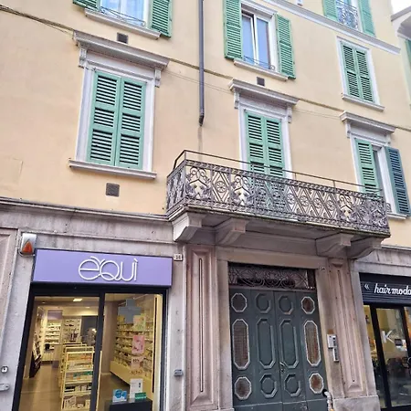 아파트 Lecco Holiday Apartment 레코